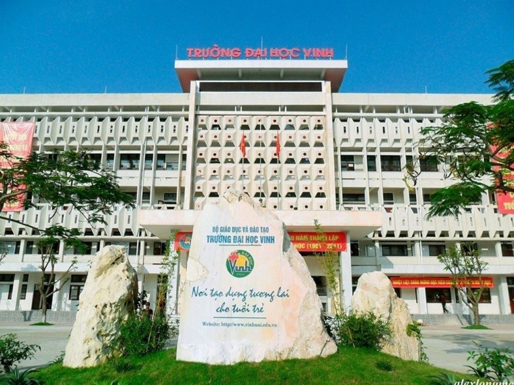 Site visit at Vinh University